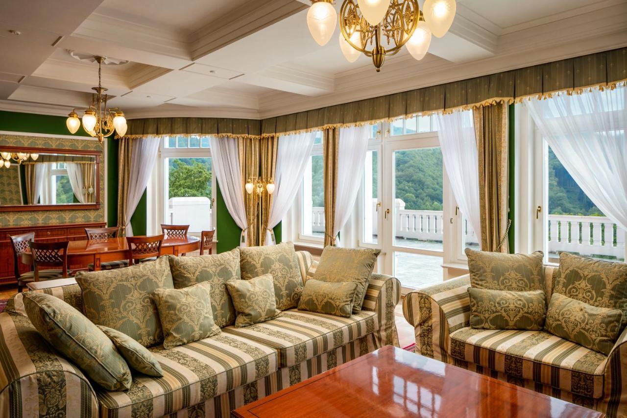 Spa Hotel Imperial Karlovy Vary Exterior photo A living room in a suite at the hotel