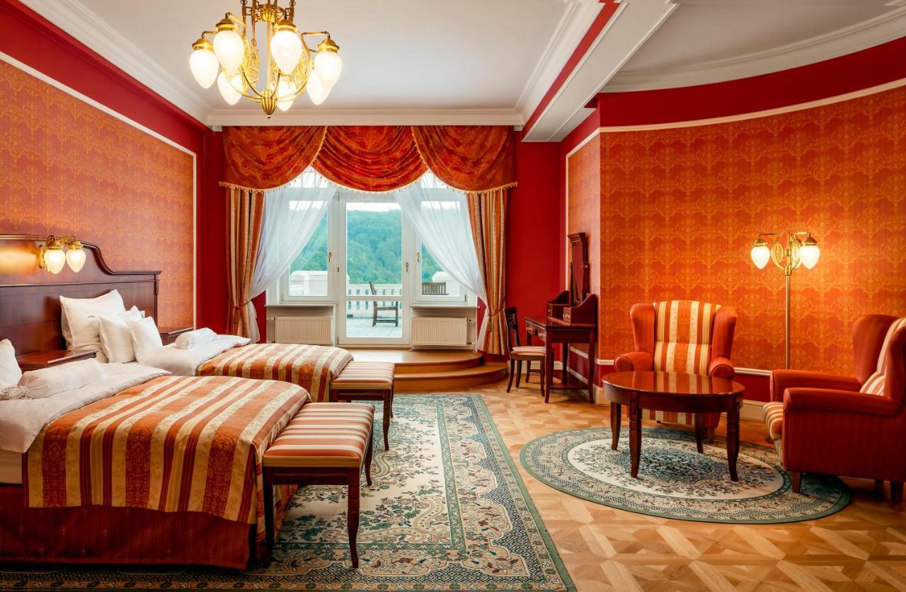 Spa Hotel Imperial Karlovy Vary Exterior photo A suite at the Grand Hotel