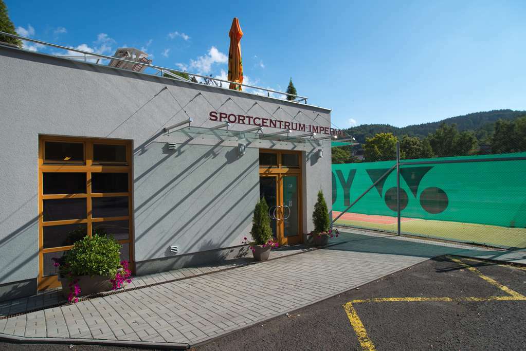Spa Hotel Imperial Karlovy Vary Exterior photo Sportcentrum